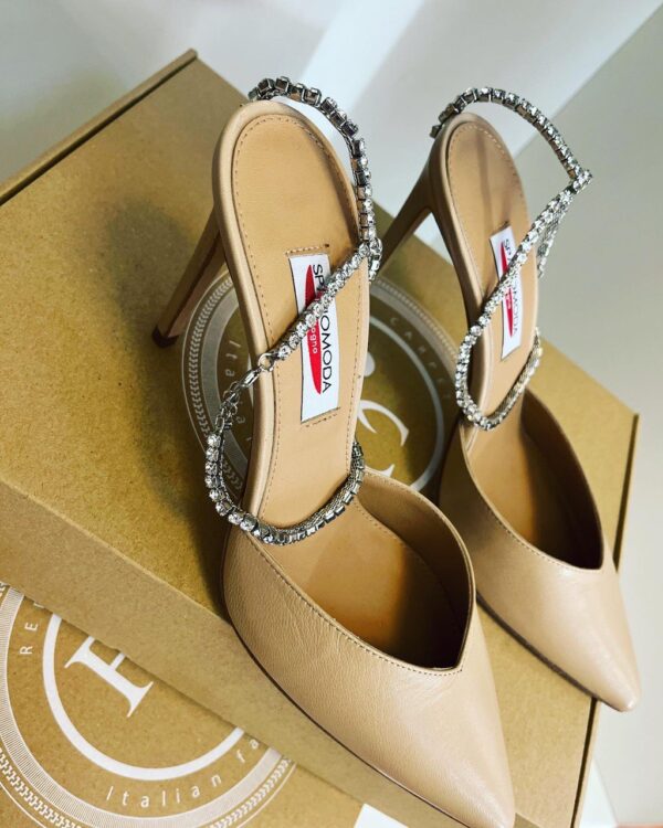 Leather shoes crystal bracelet